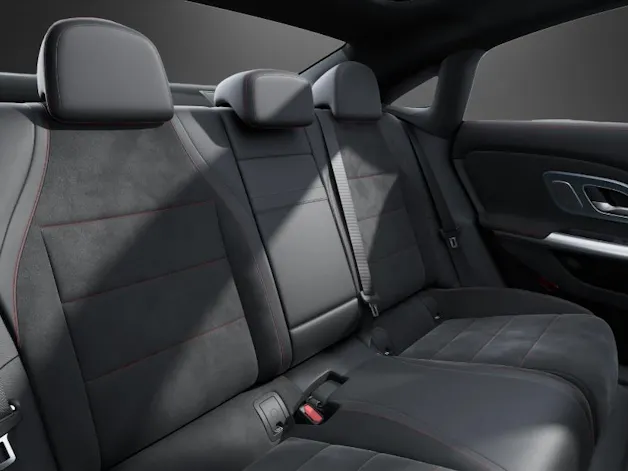 Mercedes-Benz CLA 220 4Matic 8G-DCT