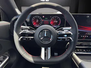 Mercedes-Benz CLA 220 8G-DCT