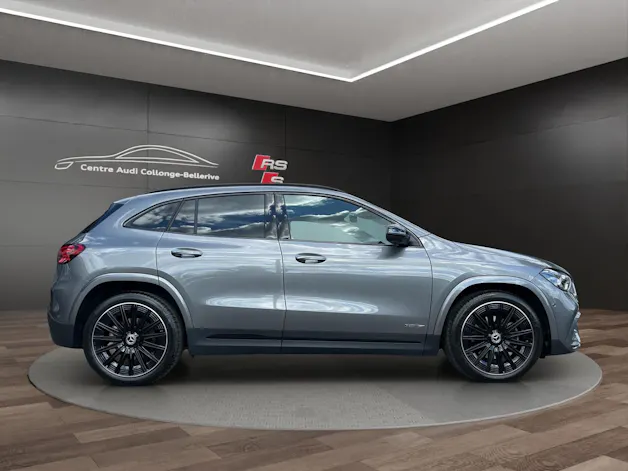 Mercedes-Benz GLA 220 4Matic 8G-DCT