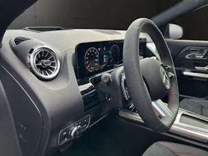 Mercedes-Benz GLA 220 4Matic 8G-DCT