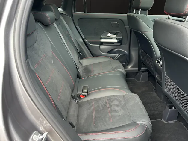 Mercedes-Benz GLA 220 4Matic 8G-DCT
