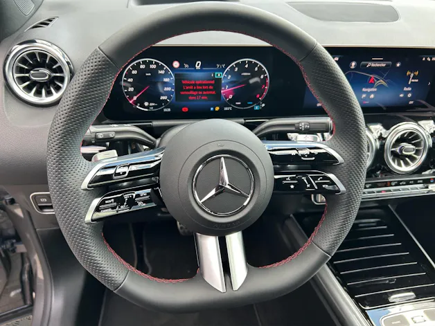 Mercedes-Benz GLA 220 4Matic 8G-DCT