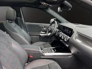 Mercedes-Benz GLA 220 4Matic 8G-DCT