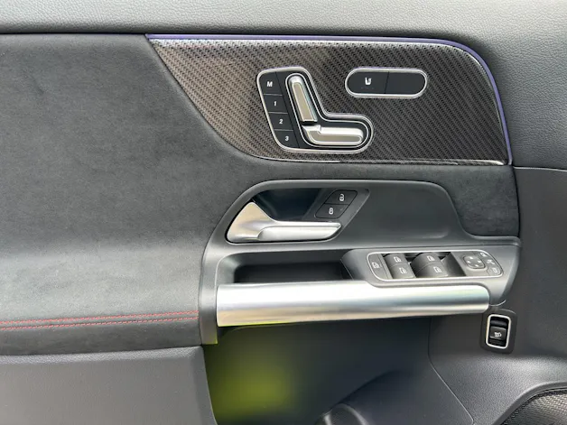 Mercedes-Benz GLA 220 4Matic 8G-DCT