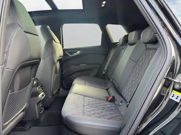 Audi Q4 e-tron 45 Edition Swiss Ski quattro