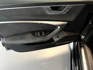 Audi RS6 Avant 4.0 TFSI V8 Performance quattro