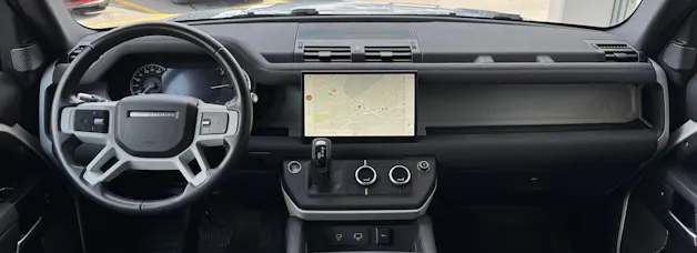 Land Rover Defender Hard Top 90 3.0D I6 200 AT8