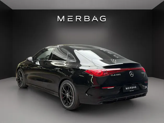 Mercedes-Benz CLA 220 4MATIC