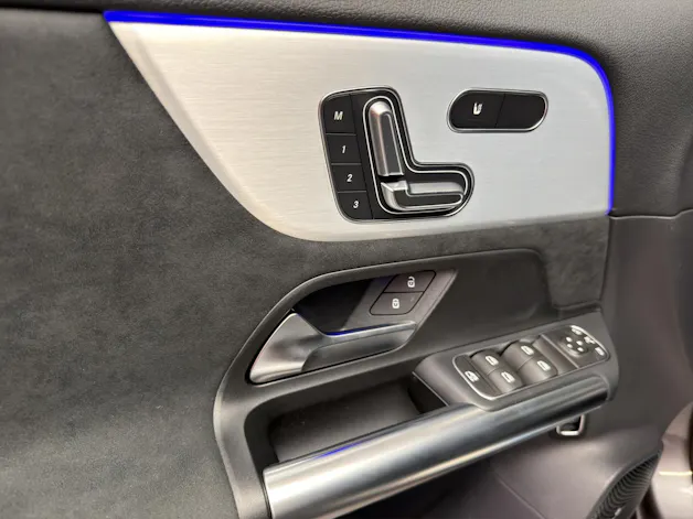 Mercedes-Benz EQA 350 4MATIC "Excellence Edition"