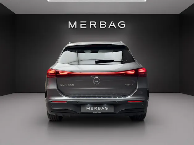 Mercedes-Benz EQA 350 4MATIC "Excellence Edition"