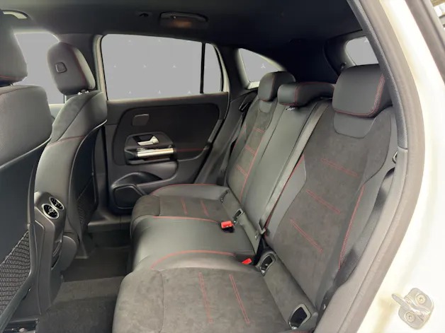 Mercedes-Benz GLA 200 Night Star 7G-DCT