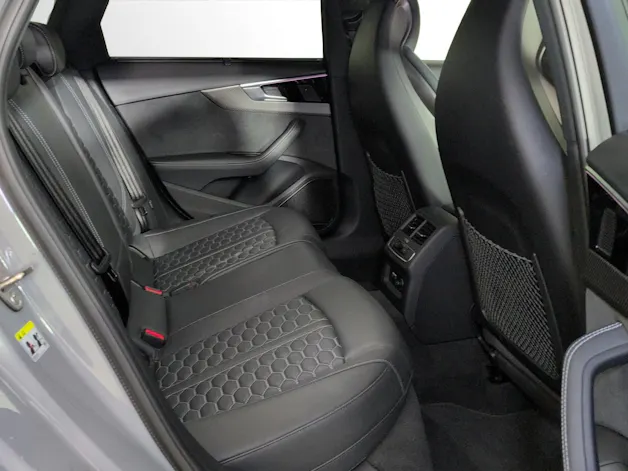 Audi RS4 Avant quattro tiptronic