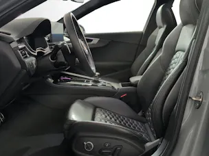 Audi RS4 Avant quattro tiptronic