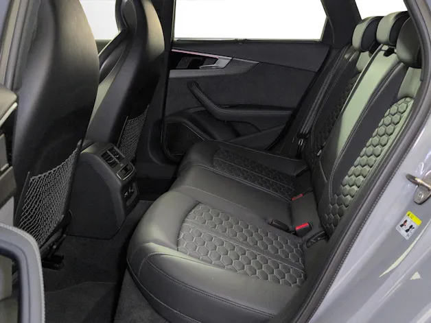 Audi RS4 Avant quattro tiptronic