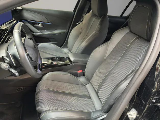 PEUGEOT 208 1.2 MHEV 145 GT
