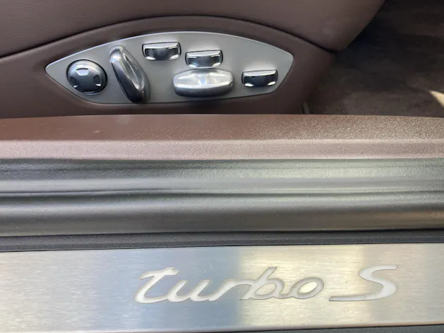 PORSCHE 911 Coupé 3.8 Turbo S PDK