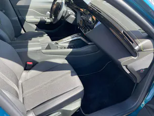 Peugeot 308 1.2 HEV 136 GT