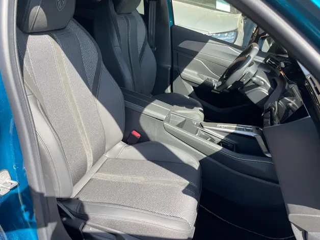 Peugeot 308 1.2 HEV 136 GT