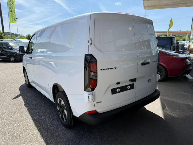 Ford Transit Custom Van PHEV 320 L1H1 Trend Automat