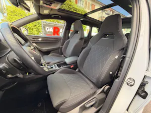 Škoda Karoq Sportline 4x4 *** PANORAMADACH & VIELES MEHR !!! ***