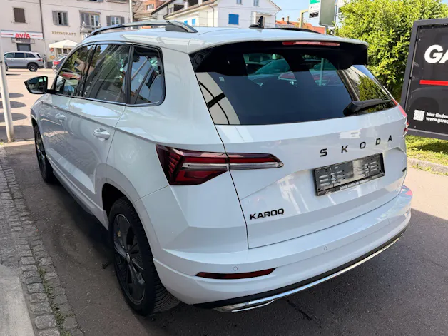 Škoda Karoq Sportline 4x4 *** PANORAMADACH & VIELES MEHR !!! ***