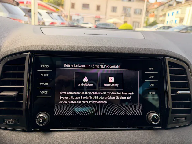 Škoda Karoq Sportline 4x4 *** PANORAMADACH & VIELES MEHR !!! ***