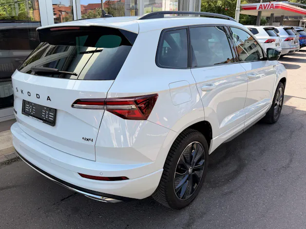 Škoda Karoq Sportline 4x4 *** PANORAMADACH & VIELES MEHR !!! ***