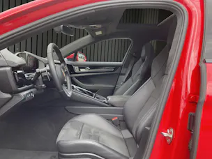 PORSCHE Panamera GTS