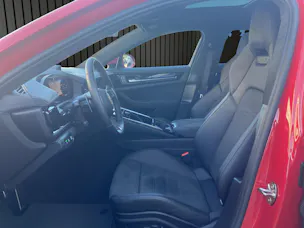 PORSCHE Panamera GTS
