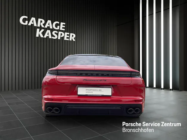 PORSCHE Panamera GTS