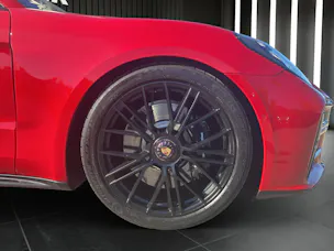 PORSCHE Panamera GTS