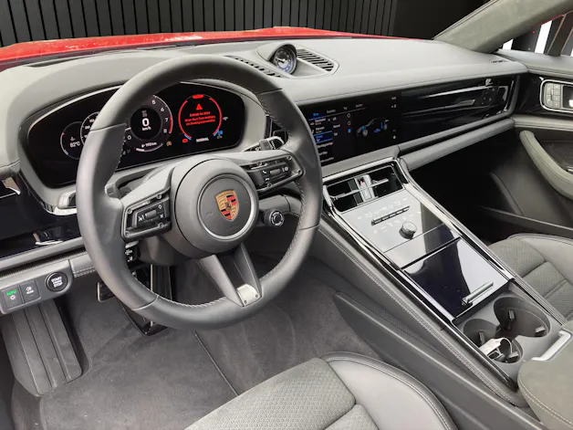 PORSCHE Panamera GTS