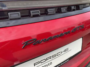 PORSCHE Panamera GTS
