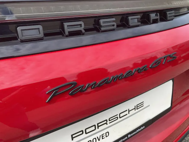 PORSCHE Panamera GTS