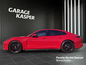 PORSCHE Panamera GTS