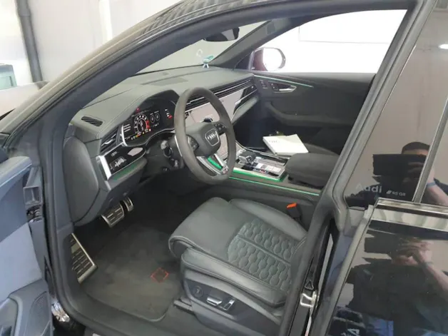 Audi RSQ8 performance quattro