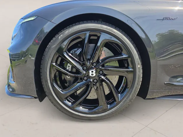 Bentley Continental GT Speed 782 PS PHEV/ 1.9% Leasing möglich.