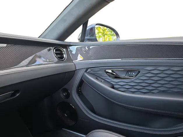 Bentley Continental GT Speed 782 PS PHEV/ 1.9% Leasing möglich.