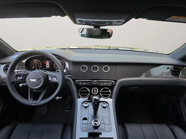 Bentley Continental GT Speed 782 PS PHEV/ 1.9% Leasing möglich.