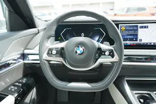 BMW 740d xDrive 48V Steptronic LUXURY!!!