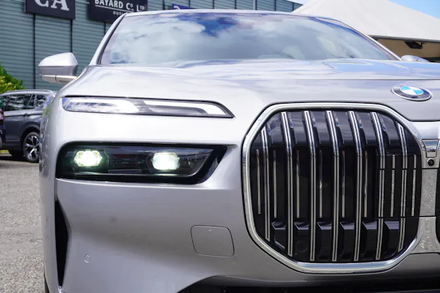 BMW 740d xDrive 48V Steptronic LUXURY!!!