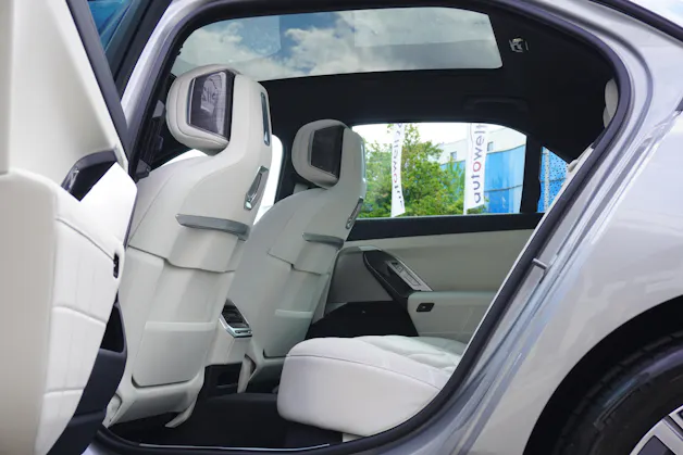 BMW 740d xDrive 48V Steptronic LUXURY!!!