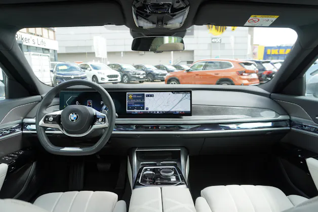 BMW 740d xDrive 48V Steptronic LUXURY!!!