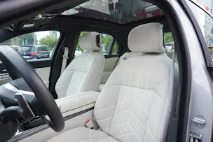 BMW 740d xDrive 48V Steptronic LUXURY!!!