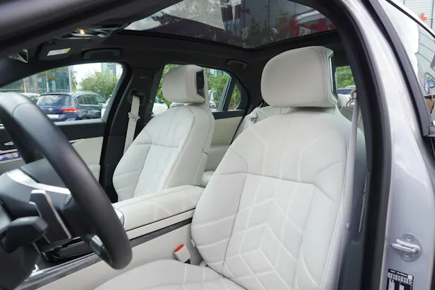 BMW 740d xDrive 48V Steptronic LUXURY!!!