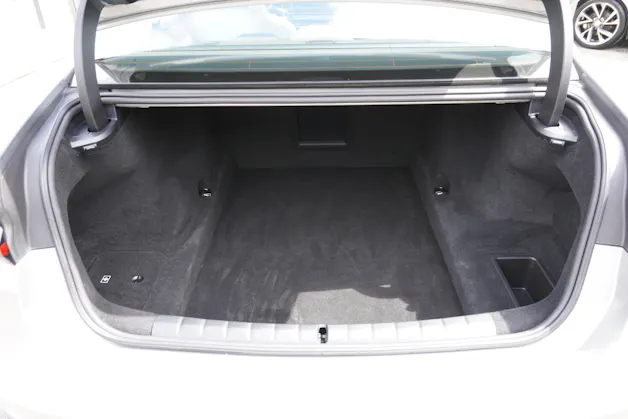 BMW 740d xDrive 48V Steptronic LUXURY!!!