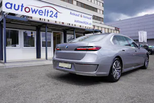 BMW 740d xDrive 48V Steptronic LUXURY!!!