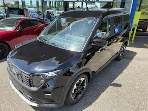 Ford Tourneo Courier 1.0 EcoBoost Active Automat