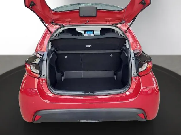 Mazda 2 Hybrid Centre-line