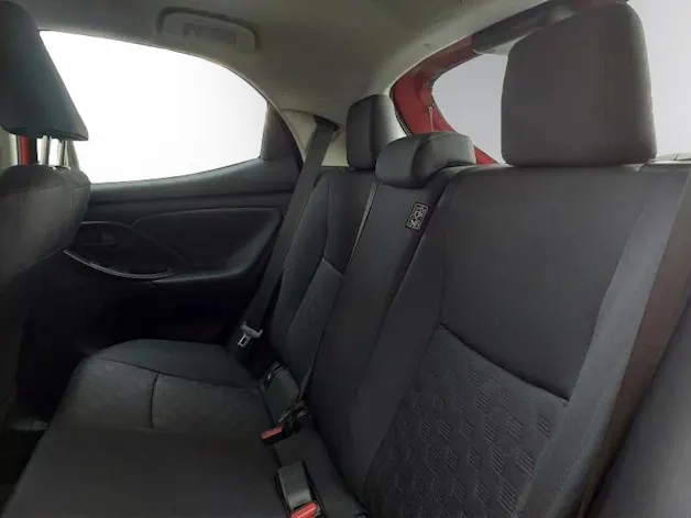 Mazda 2 Hybrid Centre-line